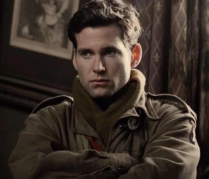 Eion Bailey