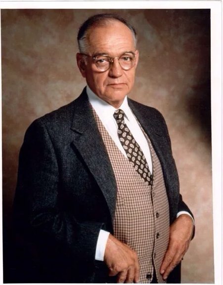 Richard Dysart