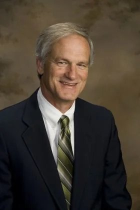 Kenneth Howell