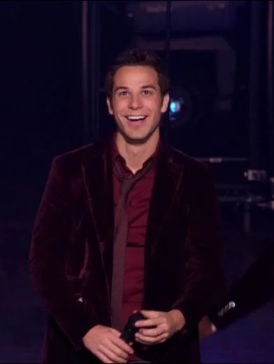 Skylar Astin
