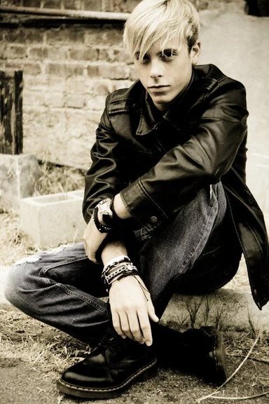 Riker Lynch