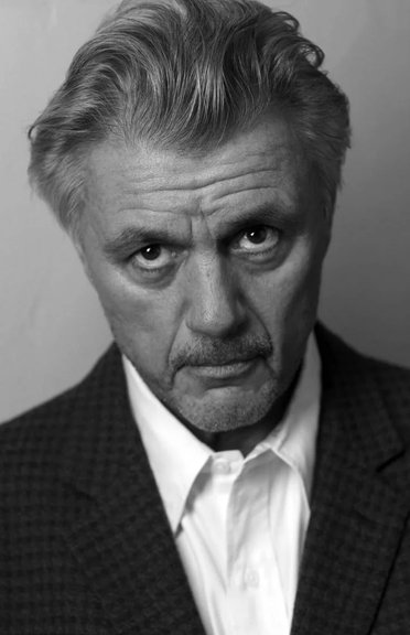 John Irving Bloom